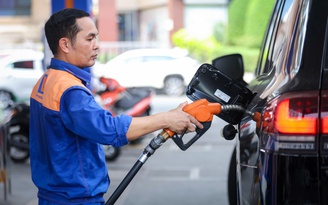 Giá xăng dầu hôm nay 13.3.2026: Tăng đồng loạt, dầu vượt 100 USD/thùng