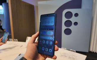 One UI 8.5 không thể mang màn hình chống nhìn trộm đến với Galaxy S25