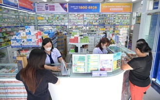 Chủ động kiểm soát lượng và giá thuốc tây trước 'bão' xăng dầu