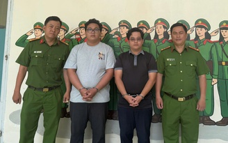 Công an TP.HCM bắt nhóm dùng giấy tờ giả thuê ô tô tự lái mang đi cầm