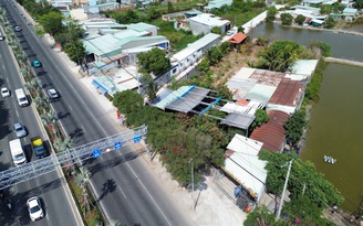 Mua bán giấy tay đất công ở TP.HCM: Khẩn trương rà soát quá trình sử dụng đất