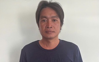 Bị can giết người trốn truy nã đặc biệt ra đầu thú