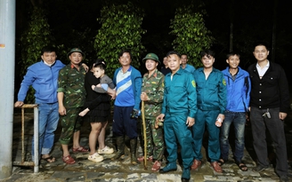 Tìm thấy cháu bé 5 tuổi ở Huế đi lạc lên đồi núi lúc 1 giờ sáng