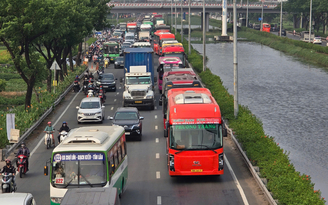 Giá vé xe khách tăng mạnh, Bộ Xây dựng lập đoàn kiểm tra nhiều địa phương
