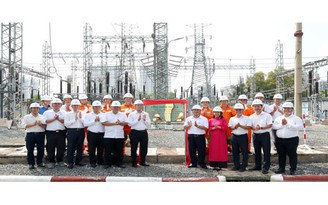 50 năm EVNHCMC, niềm tin luôn được thắp sáng