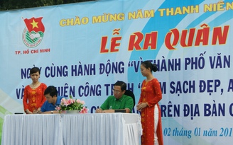 Những người đi trong đêm để thành phố sáng đèn