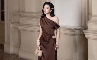 Sức hút khó cưỡng từ những chiếc túi xách dáng hộp