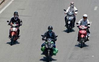 TP.HCM tiếp tục nắng nóng gay gắt, bao giờ mưa trái mùa trở lại?