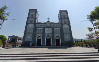 Chuông đồng đúc từ súng thần công ở nhà thờ gần 140 tuổi