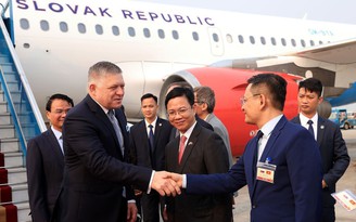 Thủ tướng Slovakia bắt đầu chuyến thăm Việt Nam
