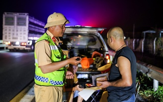 Mối nguy dừng xe trên cao tốc: Tai nạn không đến từ một phía