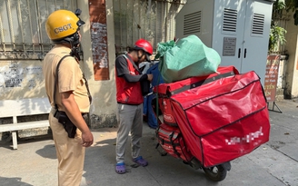 Shipper, tài xế công nghệ dễ bị CSGT TP.HCM thổi phạt vì những lỗi ít ai ngờ