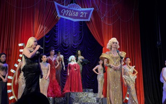 Kịch 'Đảo hoa hậu' liên tục cháy vé
