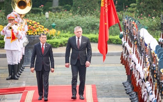 Thủ tướng Lê Minh Hưng đón Thủ tướng Slovakia thăm chính thức Việt Nam