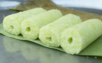 Bánh cốm ống của người Khmer: Món ăn tỏa khói nghi ngút bên ao Bà Om