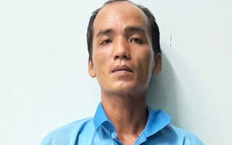 Đi nhờ xe bé gái 12 tuổi, rồi dụ vào quán cà phê hiếp dâm