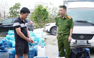 Quảng Ninh phát hiện xưởng sản xuất hàng tấn giá đỗ dùng chất cấm