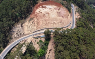 Đèo D'Ran nối Đà Lạt - Phan Rang: Vì sao ngổn ngang sau sạt lở 6 tháng?