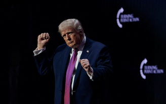 Ông Trump nói sẽ đưa uranium của Iran sang Mỹ, Tehran bác bỏ