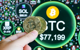 Giá Bitcoin hôm nay 18.4.2026: Tăng vọt lên 78.000 USD sau khi Iran mở lại eo biển Hormuz