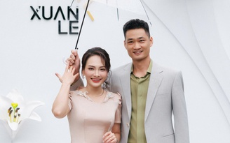 Vợ chồng Bảo Thanh sánh đôi, thu hút chú ý tại sự kiện thời trang