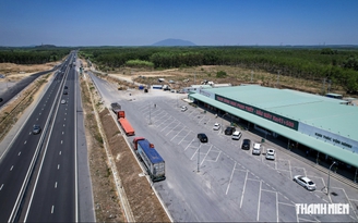Cao tốc TP.HCM - Vân Phong thiếu trạm dừng, tài xế lưu ý dịp 30.4 - 1.5