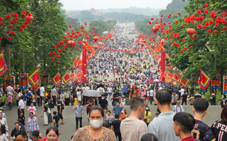 4 triệu lượt người đổ về Đền Hùng Giỗ tổ Hùng Vương