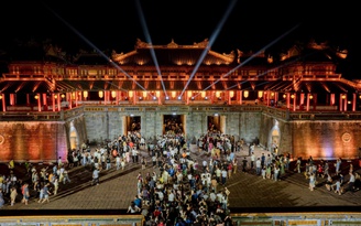 Đại nội Huế mở cửa miễn phí đón du khách chiêm ngưỡng ‘Hoàng cung huyền ảo’