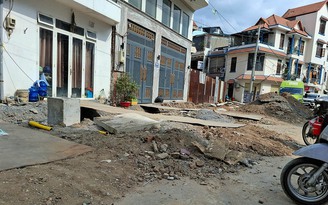 Công trình ngổn ngang làm khổ người dân