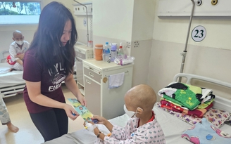 Hỗ trợ bệnh nhi có hoàn cảnh khó khăn tại Bệnh viện Ung bướu TP.HCM