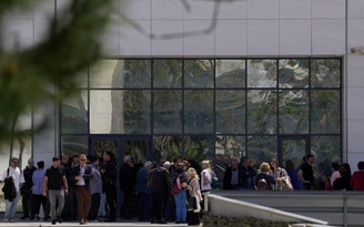 Cụ ông 89 tuổi xả súng tại thủ đô Athens của Hy Lạp, nhiều người bị thương