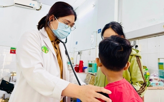 Gia tăng số học sinh Trường tiểu học Đặng Thùy Trâm TP.HCM nghi ngộ độc thực phẩm