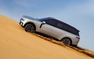 Khoang nội thất hạng thương gia trên Lynk & Co 900