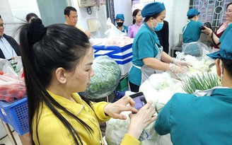 Quy trình bữa ăn bán trú: Làm bài bản nhưng vì sao hiệu trưởng vẫn lo?