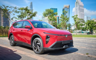 VinFast bàn giao 24.774 xe điện trong tháng 4, Limo Green trở thành 'gà đẻ trứng vàng'