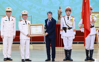 Bảo vệ vững chắc không gian phát triển chiến lược