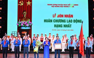 Đội TNTP Hồ Chí Minh được trao tặng Huân chương Lao động hạng nhất