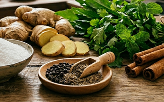 Nêm gia vị trước hay sau nấu ăn: Ảnh hưởng thế nào đến dinh dưỡng?