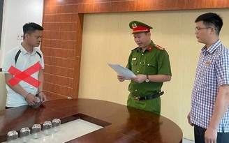 Bắt nguyên cán bộ giải phóng mặt bằng lừa 'chạy' sổ đỏ
