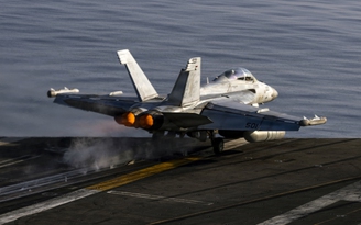 Hai máy bay Boeing EA-18G Growler của Hải quân Mỹ va chạm trên không