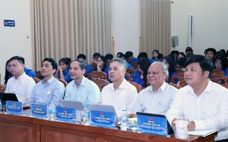 Công tác tuyên truyền miệng vẫn đặc biệt quan trọng và không thể thay thế