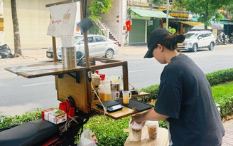 Rời văn phòng đi làm lao động phổ thông: Người trẻ theo đuổi điều gì ?