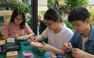 Người trẻ đi làm thêm dịp hè không chỉ vì tiền, tại sao?