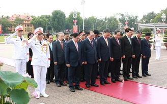 Lãnh đạo Đảng, Nhà nước, MTTQ vào Lăng viếng Chủ tịch Hồ Chí Minh