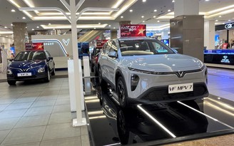 Xe gia đình cỡ nhỏ: Toyota Veloz vượt mặt Mitsubishi Xpander, xe điện VinFast vẫn 'chiếm sóng'