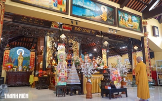 Chùa trong hẻm ở TP.HCM: Ngôi chùa 204 năm tuổi lưu giữ nhiều tượng gỗ cổ