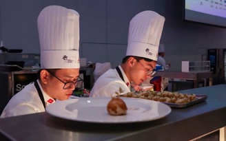 Đầu bếp Việt lần đầu vào top 8 thế giới