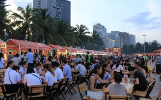 Lễ hội biển Đà Nẵng kéo dài 9 đêm: Cồng chiêng hòa EDM, ngập tràn hải sản