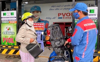 Đổ xăng E10 không cần 'lắc bình xăng'