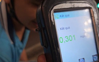 Theo chân CSGT TP.HCM tuần tra xuyên đêm: Nhiều người say quên cả đường về